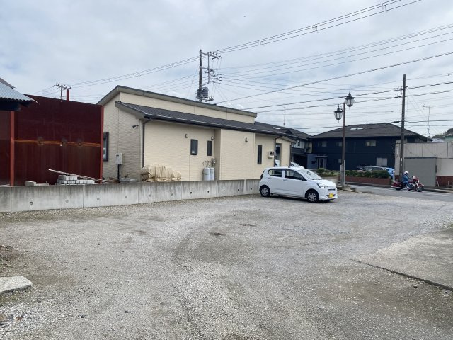 畑沢2丁目貸店舗の駐車場