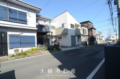 【前面道路含む現地写真】 | 座間市小松原1丁目　新築戸建て　全１棟【仲介手数料無料】