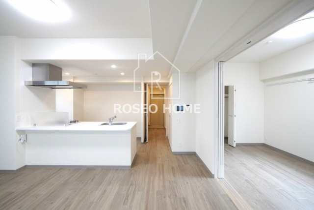 シークレフ北浜の居間・リビング|同マンション別部屋：参考写真