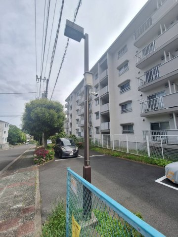 磯子丸山台ハイツ団地　7号棟の外観