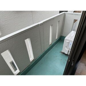アプローズ川西のバルコニー
