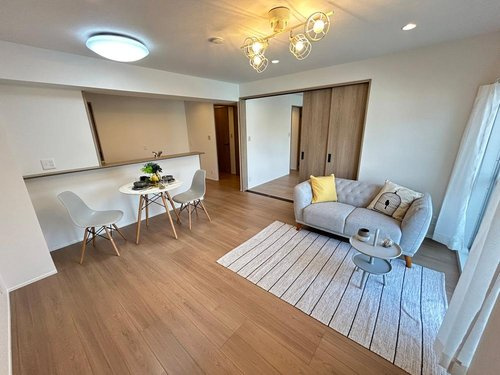 日商岩井夙川マンションの居間・リビング