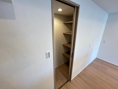 日商岩井夙川マンションの収納