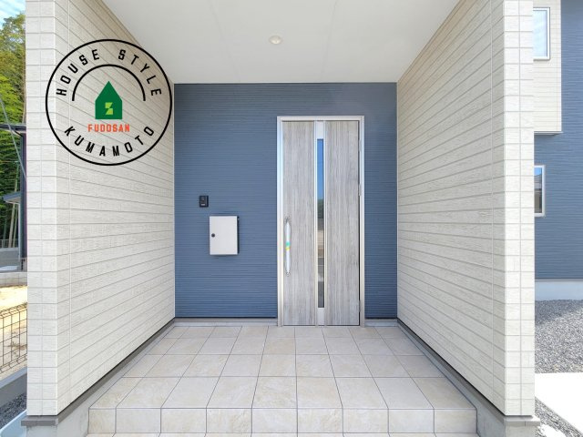 菊池市隈府第2-1棟（1号棟）　の外観：施工例|おでかけの時も帰った時も、「我が家」を最初に感じでもらえる素敵な空間に。