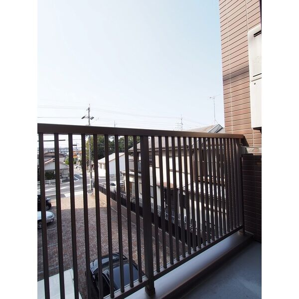 ウイングコート新守山のバルコニー