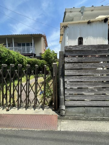 小栗7丁目土地の外観|東側境界部分の写真です。