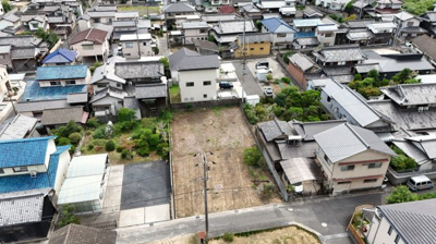 【外観】 | 土地　玉島乙島　全1区画　135.52坪 | ドローンで撮影した写真です。周辺の住宅敷地に比べても大きめです！北側より撮影