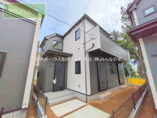 【外観】 | 車2台駐車　WIC　地震に強い家　咲が丘　全4棟　B号棟 | 販売現地