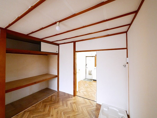 ロイヤル学園前P-Ⅱの洋室|ゆったりした洋室です