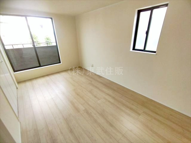 【寝室】 | 志木市柏町５丁目　全１棟 | 3階南側7.5帖洋室　主寝室としてお使いいただけます