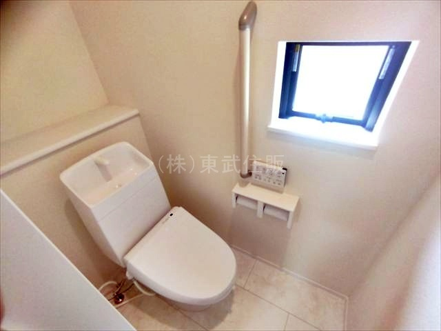 【トイレ】 | 志木市柏町５丁目　全１棟 | 2階トイレ