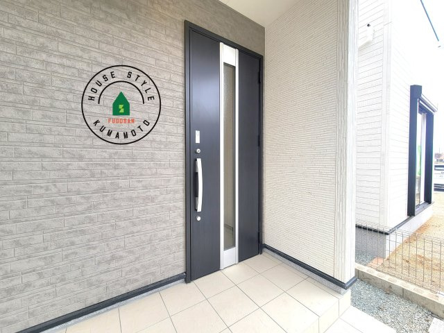 菊池市西寺第1-6棟（3号棟）の玄関|おでかけの時も帰った時も、「我が家」を最初に感じでもらえる素敵な空間に。