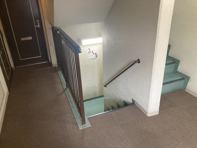 朝日プラザ四条大宮のその他共用部分|2階部分なので、階段の上り下りもラクに！