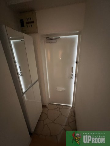 レジデンス西村の玄関