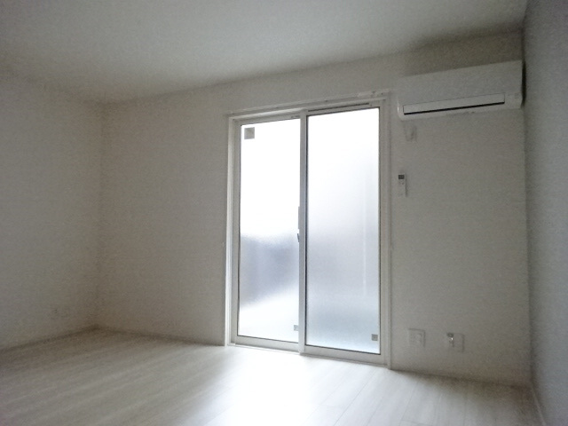 NTRエステート大久保の居間・リビング