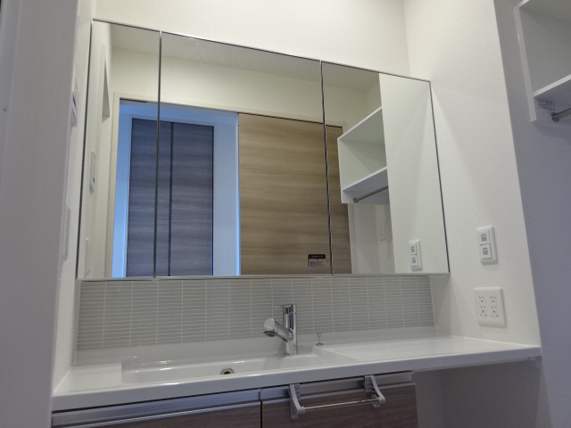 NTRエステート大久保の洗面所