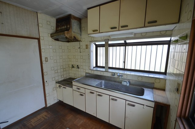 中古住宅（八幡東区中尾三丁目）のキッチン|令和７年７月６日撮影　