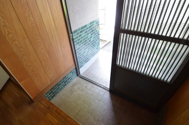 中古住宅（八幡東区中尾三丁目）の玄関|令和７年７月６日撮影　