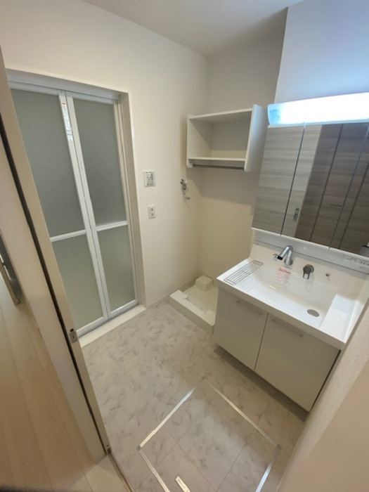 カーサルミノサ王子町の洗面所|広い洗面スペース