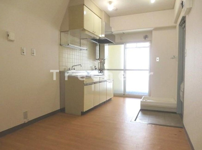 【居間・リビング】 | いつみハイツ