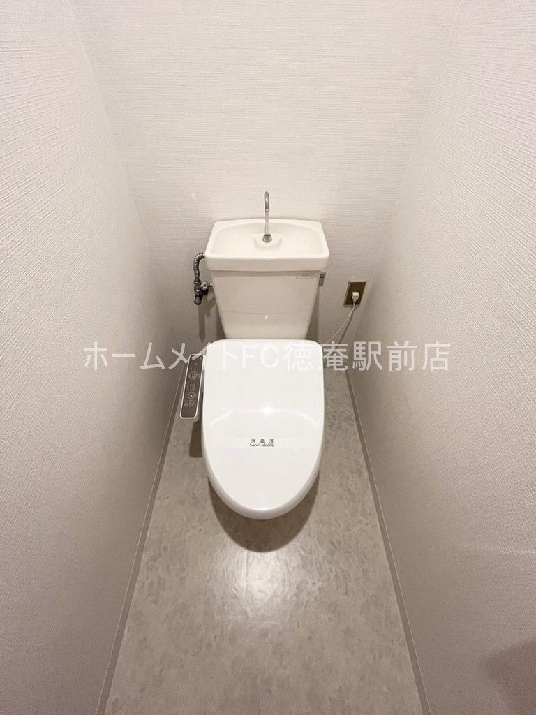 大阪市城東区天王田の賃貸マンションのトイレ