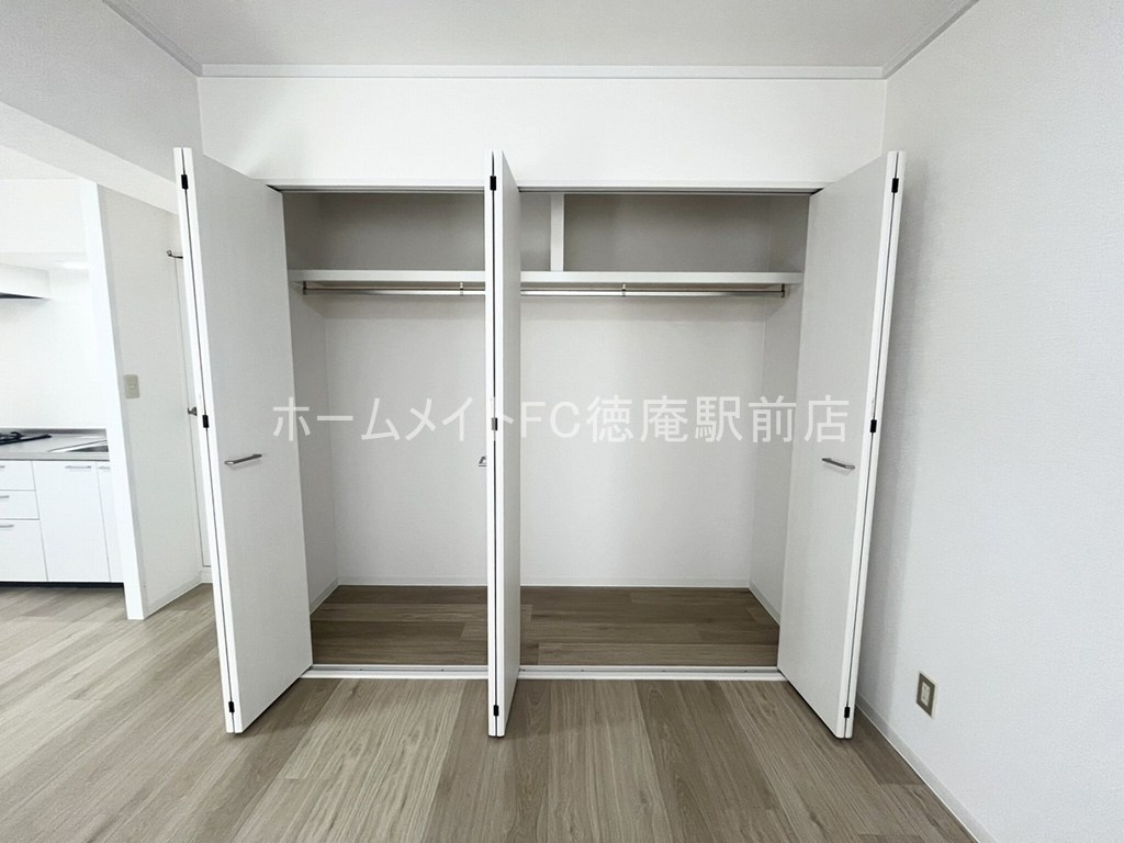 大阪市城東区天王田の賃貸マンションの収納