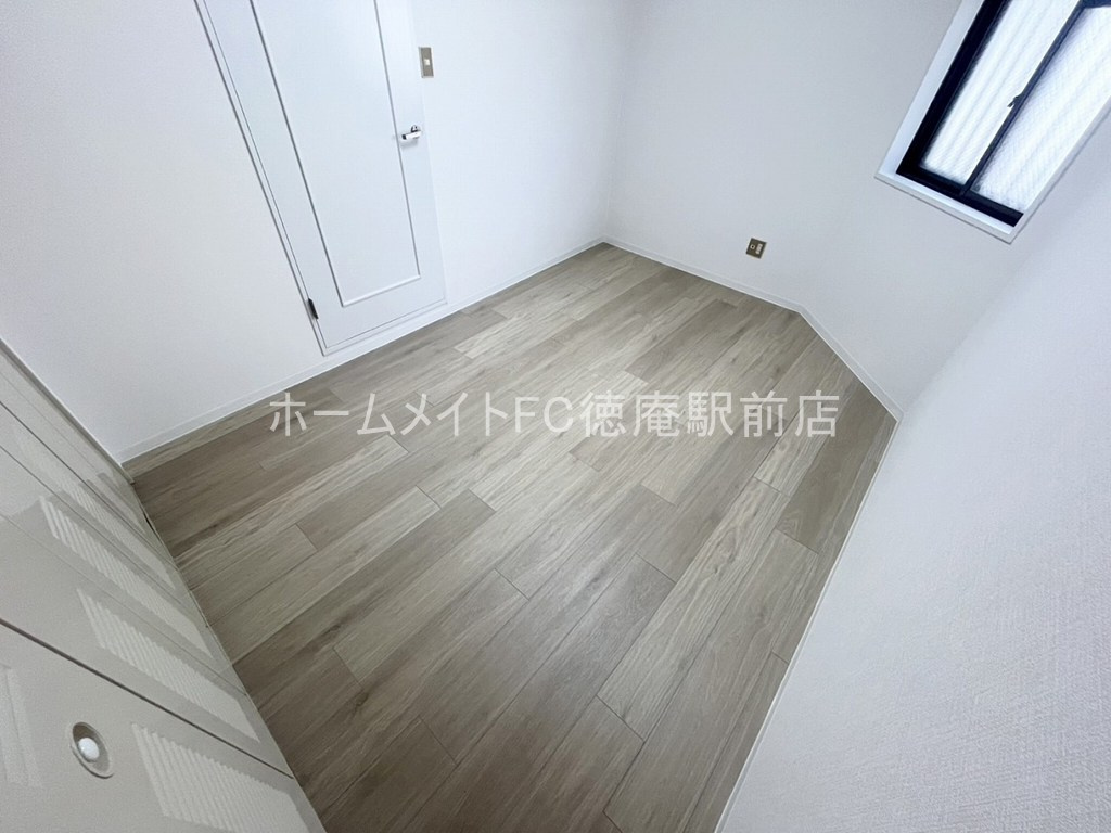 大阪市城東区天王田の賃貸マンションの洋室