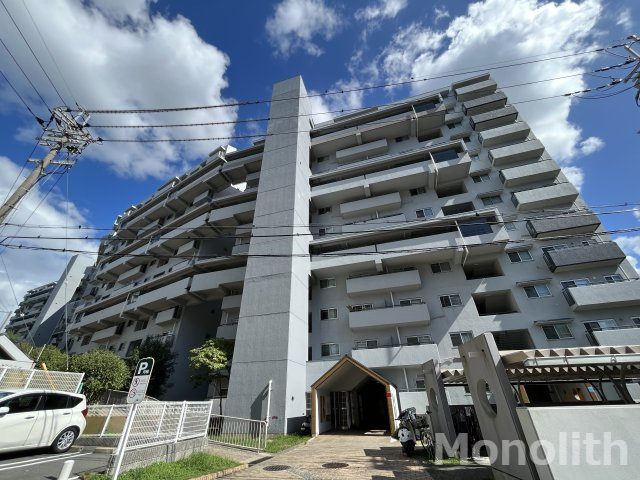 光明池駅前１号棟の外観