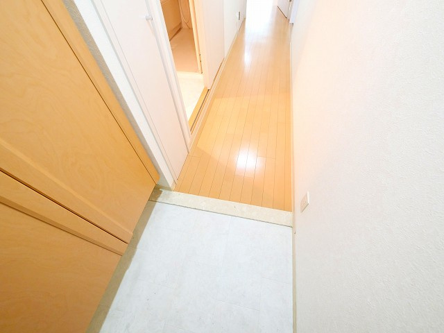 センチュリーアスカⅨの玄関|きれいな玄関です