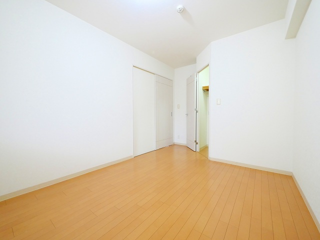 センチュリーアスカⅨの洋室|個人の部屋や寝室として使える洋室です