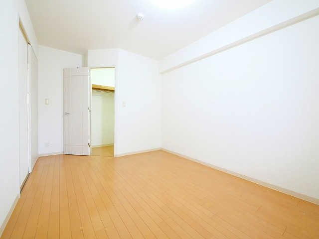 センチュリーアスカⅨの居間・リビング|こちらの居間で趣味の時間をお楽しみください