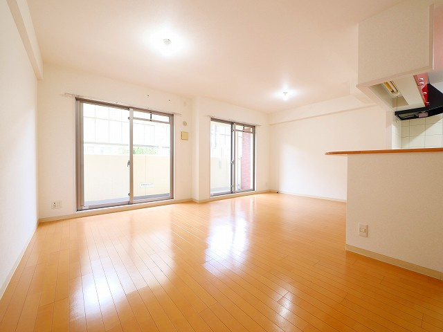 センチュリーアスカⅨの居間・リビング|ゆったりとした居間です