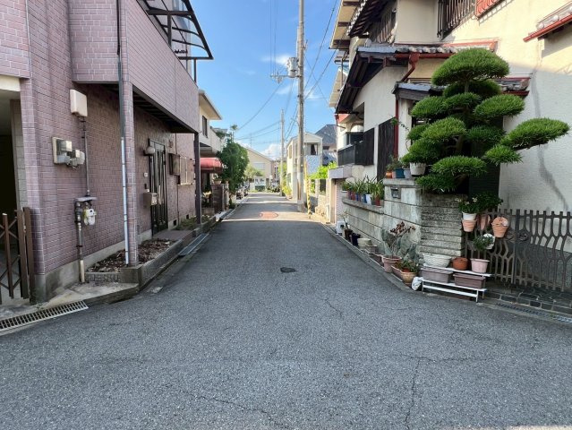 高石市東羽衣4丁目土地の前面道路含む現地写真