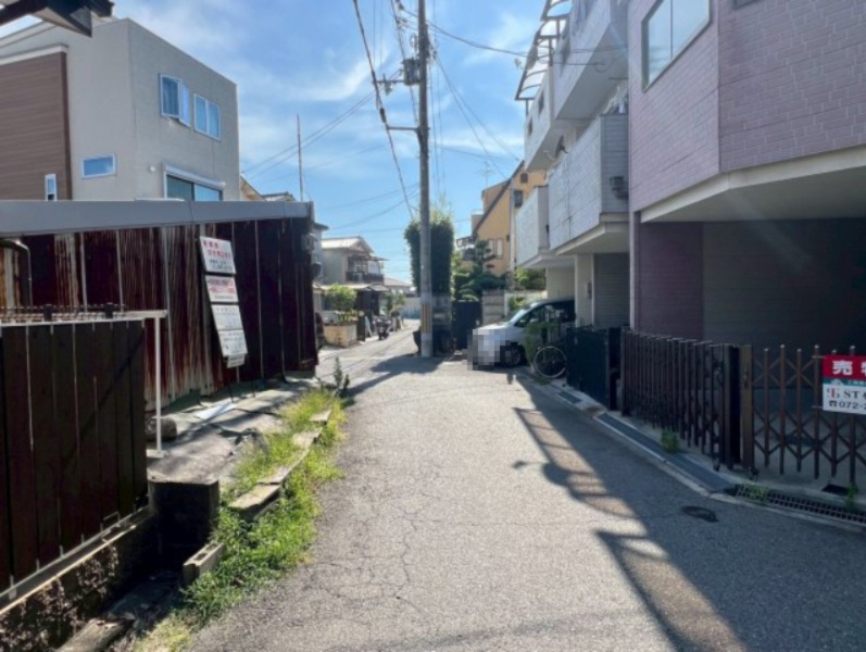 高石市東羽衣4丁目土地の前面道路含む現地写真