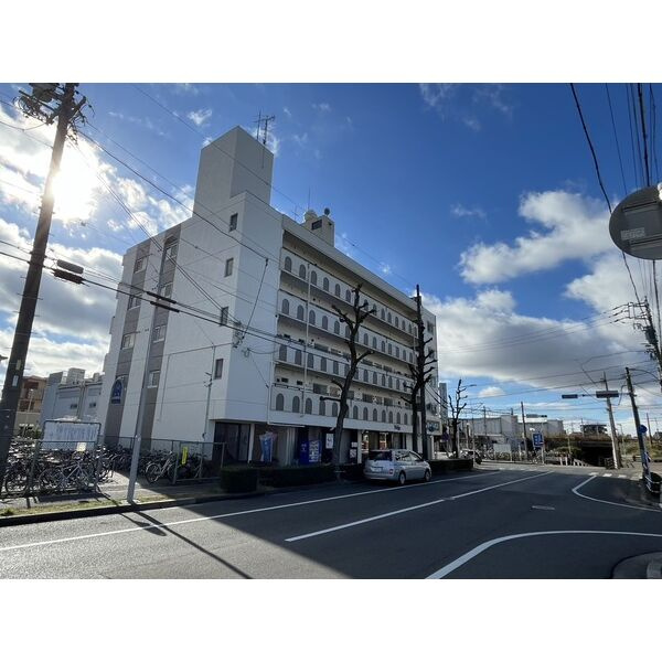 長谷川ビルのエントランス