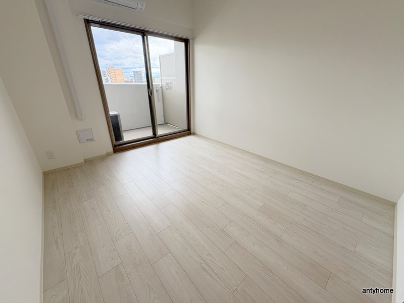 Alivis福島海老江　仲介手数料無料の居間・リビング