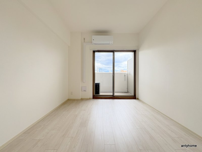 Alivis福島海老江　仲介手数料無料の居間・リビング