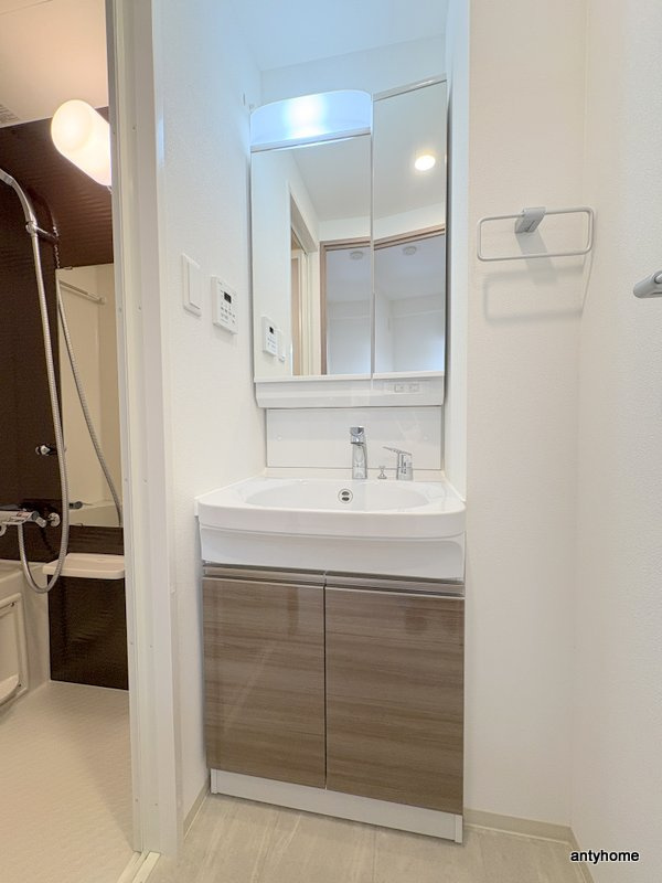 Alivis福島海老江　仲介手数料無料の洗面所