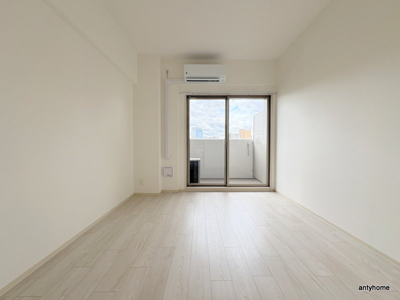 Alivis福島海老江　仲介手数料無料の居間・リビング