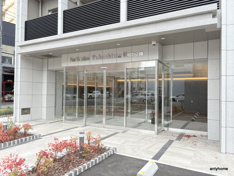 Alivis福島海老江　仲介手数料無料のエントランス