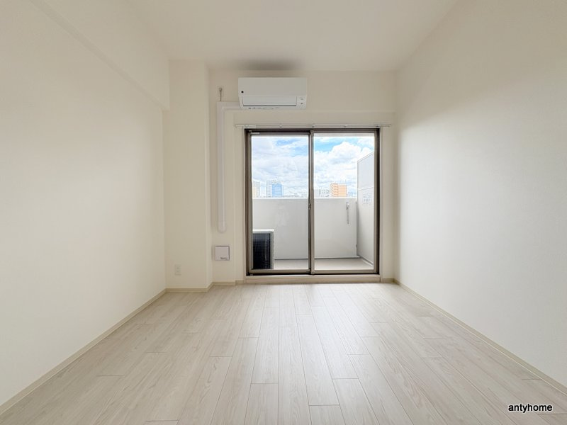 Alivis福島海老江　仲介手数料無料の居間・リビング