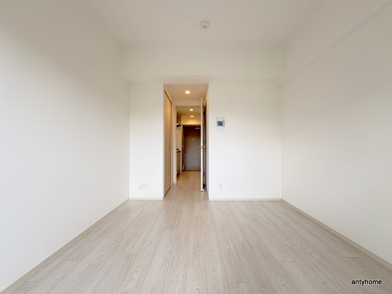 Alivis福島海老江　仲介手数料無料の居間・リビング