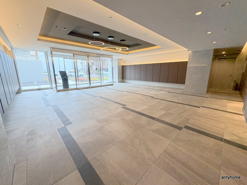 Alivis福島海老江　仲介手数料無料のロビー