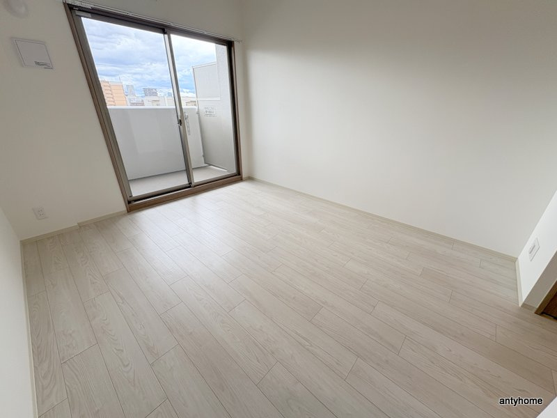 Alivis福島海老江　仲介手数料無料の居間・リビング