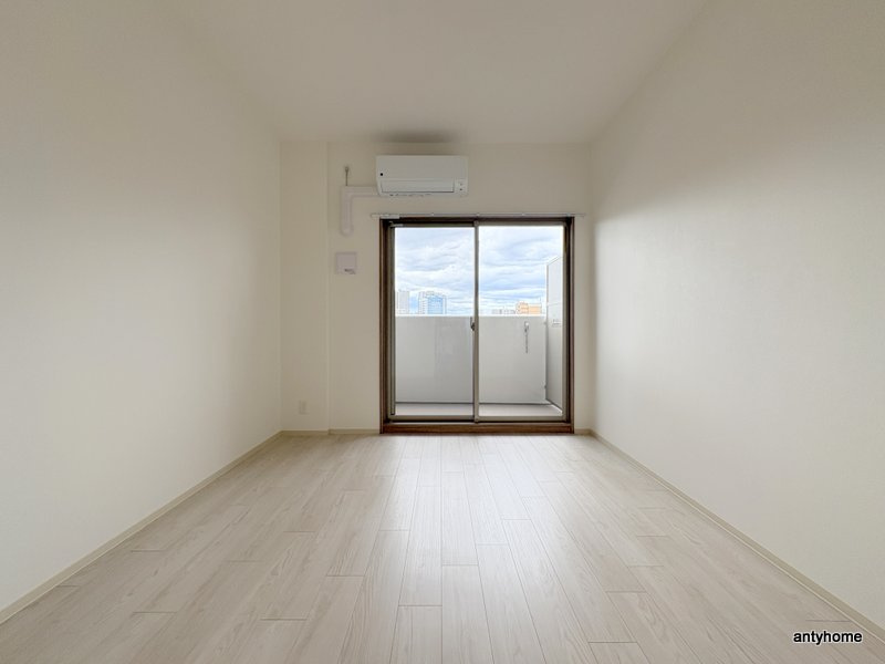 Alivis福島海老江　仲介手数料無料の居間・リビング