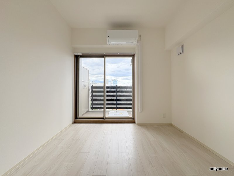 Alivis福島海老江　仲介手数料無料の居間・リビング