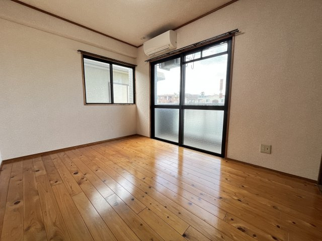 真装マンションの居間・リビング