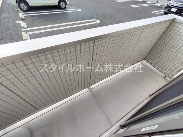 ティー．アイビー　Ｂのバルコニー