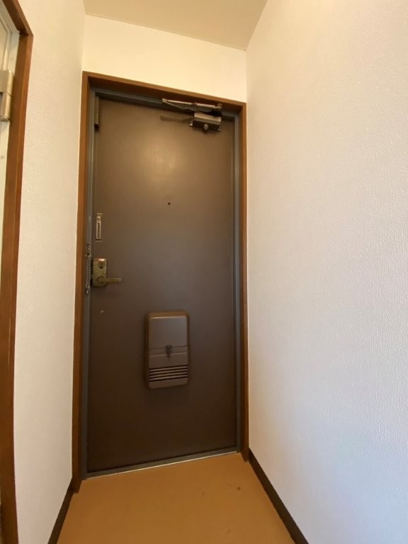 マンションストークの玄関