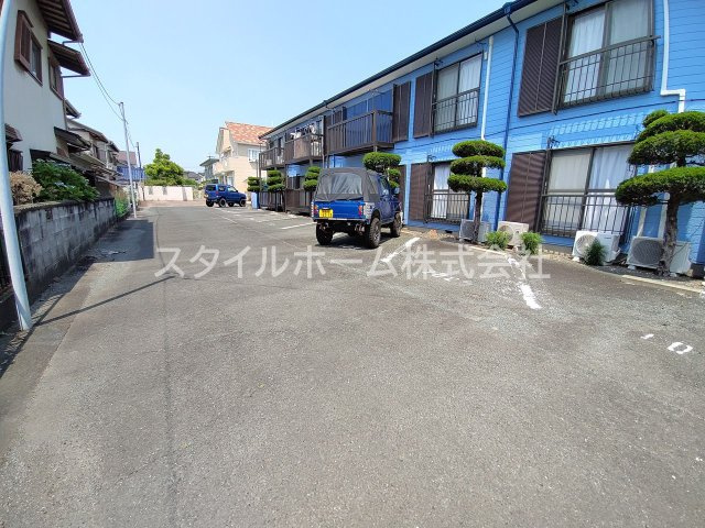 レスカール二本松の駐車場|駐車場があるので、車を買う予定の方も安心です